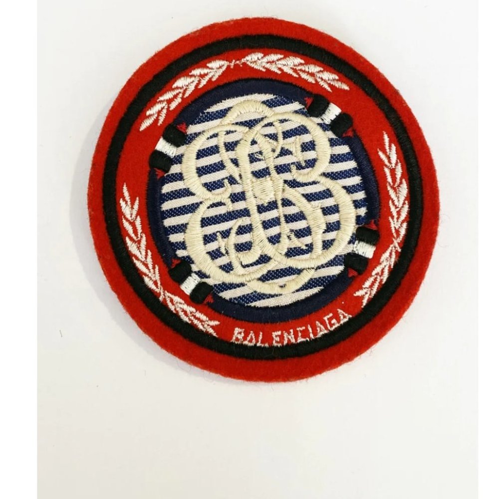 BALENCIAGA - AUTHENTIC VINTAGE PIN